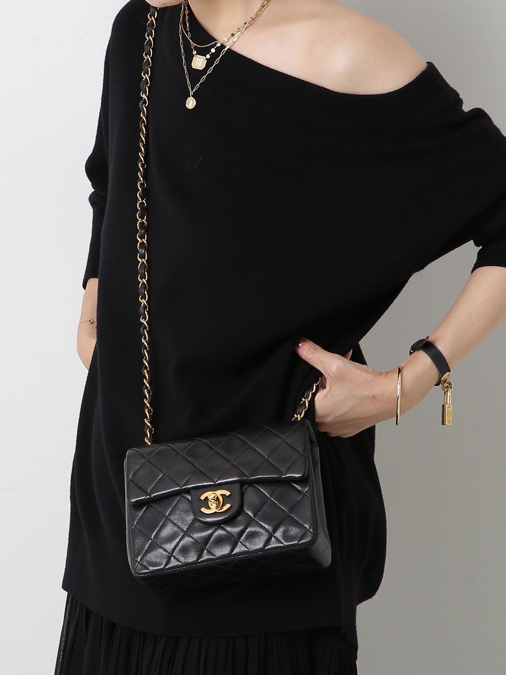 VINTAGE CHANEL/シャネル】Matelasse ショルダーバッグ 17の