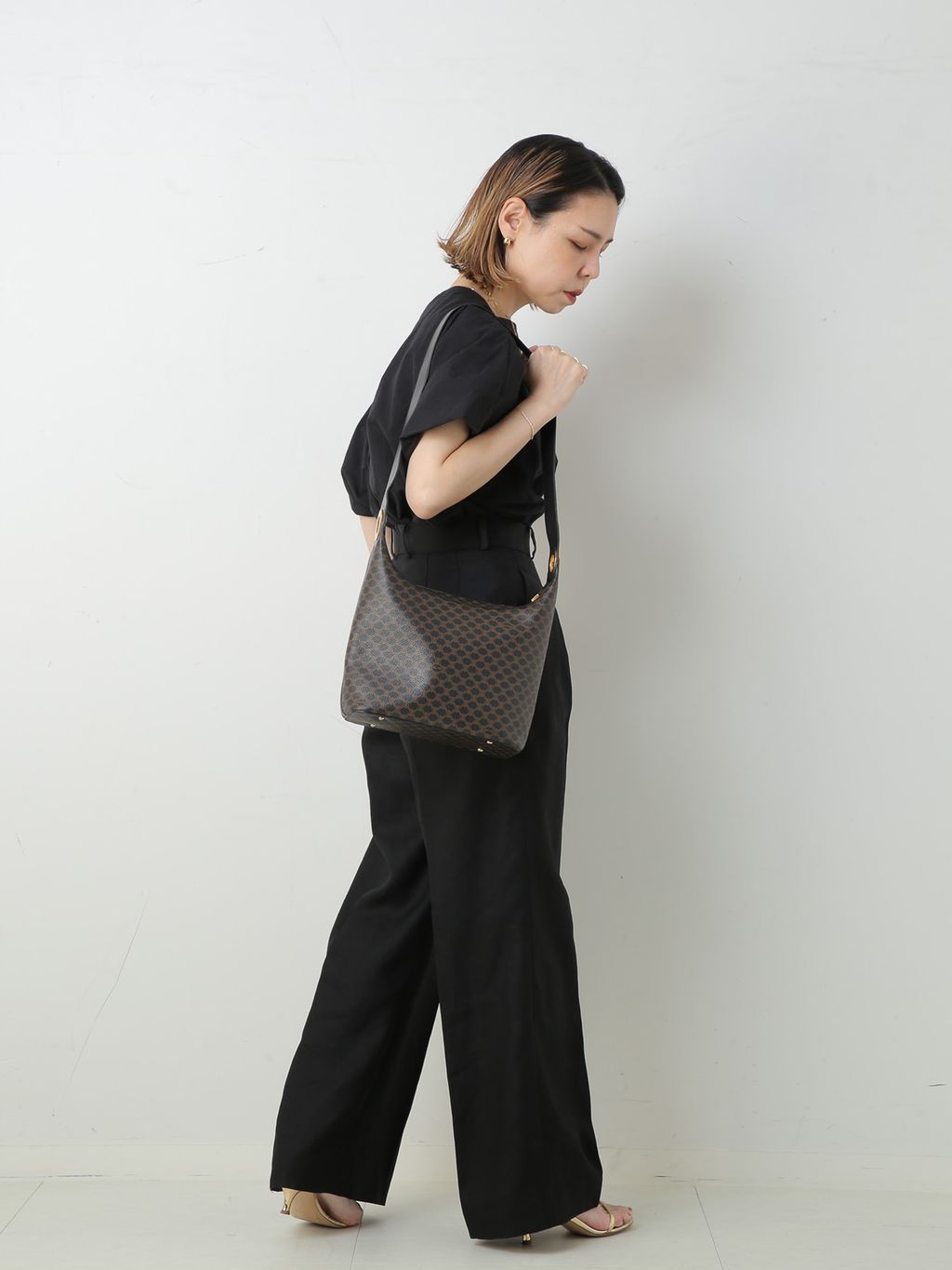 10K square onyx pierce(両耳)のコーディネートスナップ（maki