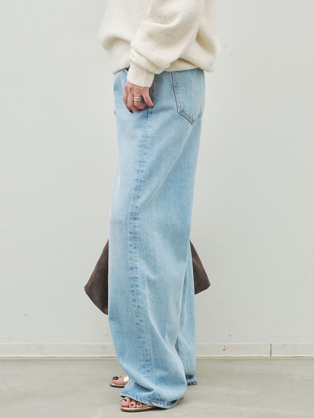 AGOLDE / エーゴールドイー】 LOW CURVE JEANのコーディネートスナップ