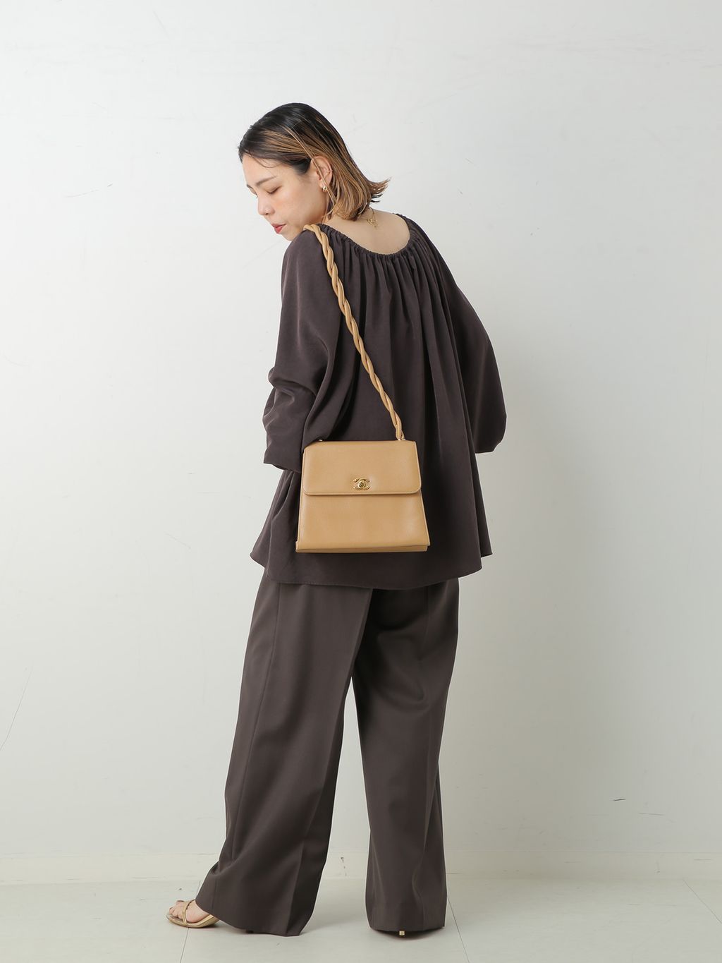 VINTAGE CHANEL/シャネル】ショルダーバッグのコーディネートスナップ
