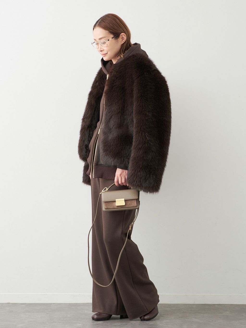 Anna Fur ジャケットのコーディネートスナップ（MIZU）｜Deuxieme