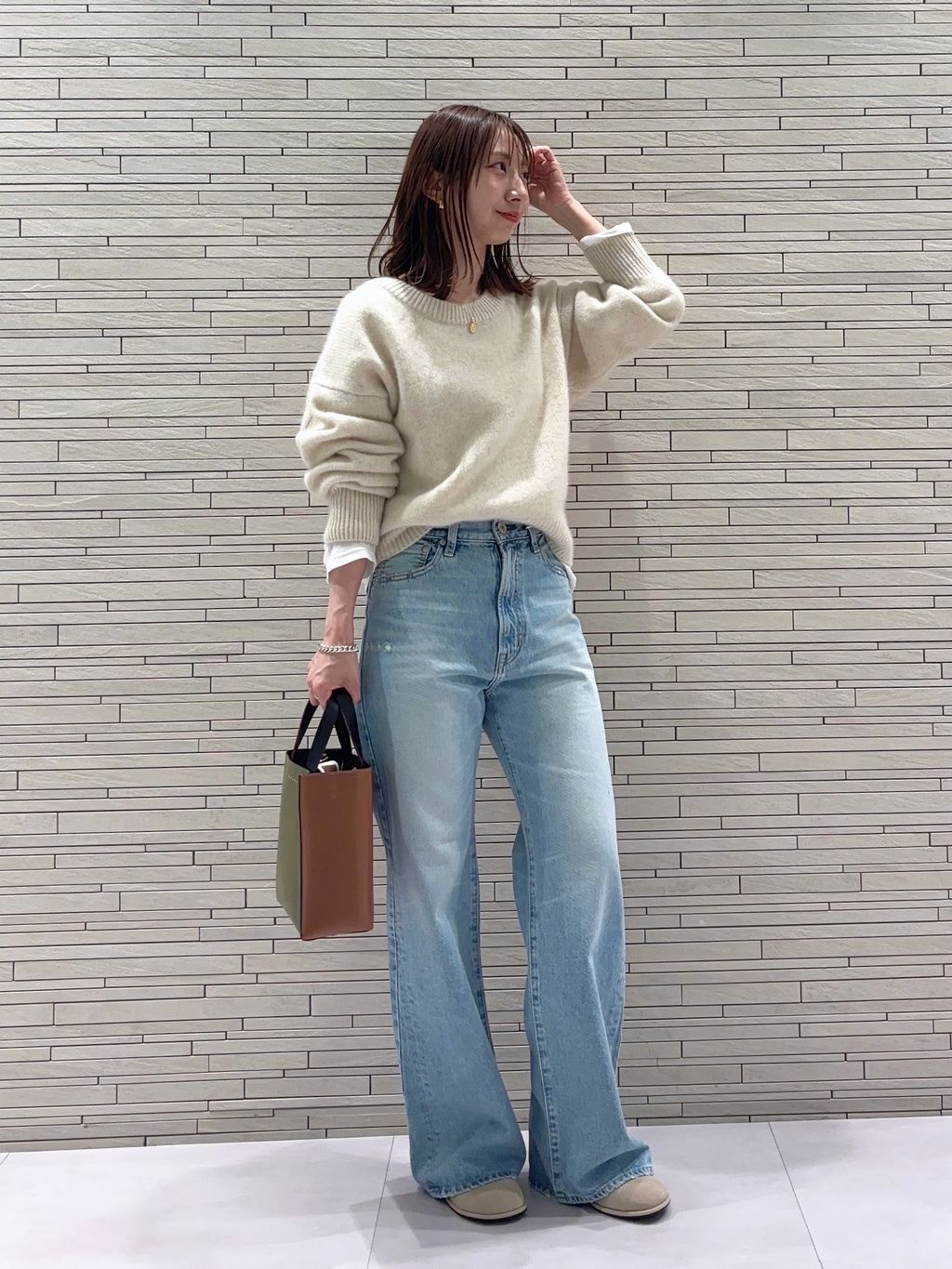 YAKクルーネックプルオーバーのコーディネートスナップ（naoko