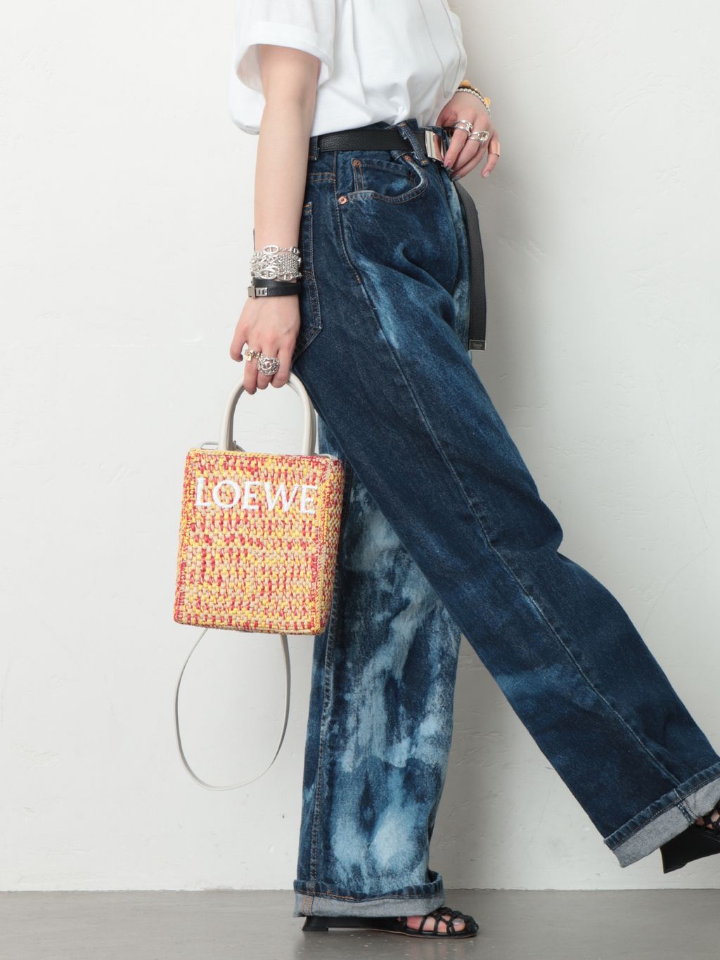LOEWE/ロエベ】Standard tote 2way raffiaのコーディネートスナップ