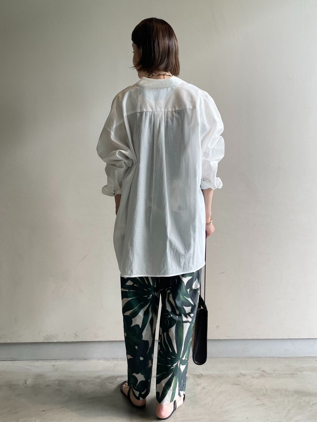 Leaf print パンツのコーディネートスナップ（keity）｜VERMEIL par