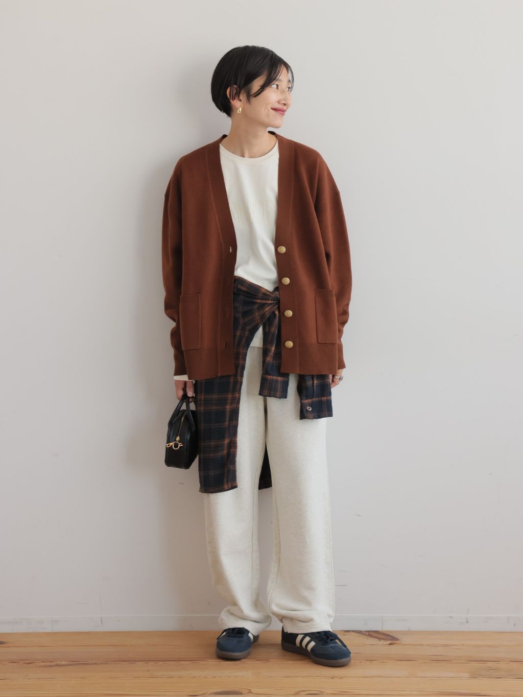 一部WEB限定追加》コットンカシミヤミックスダブルニットVネック