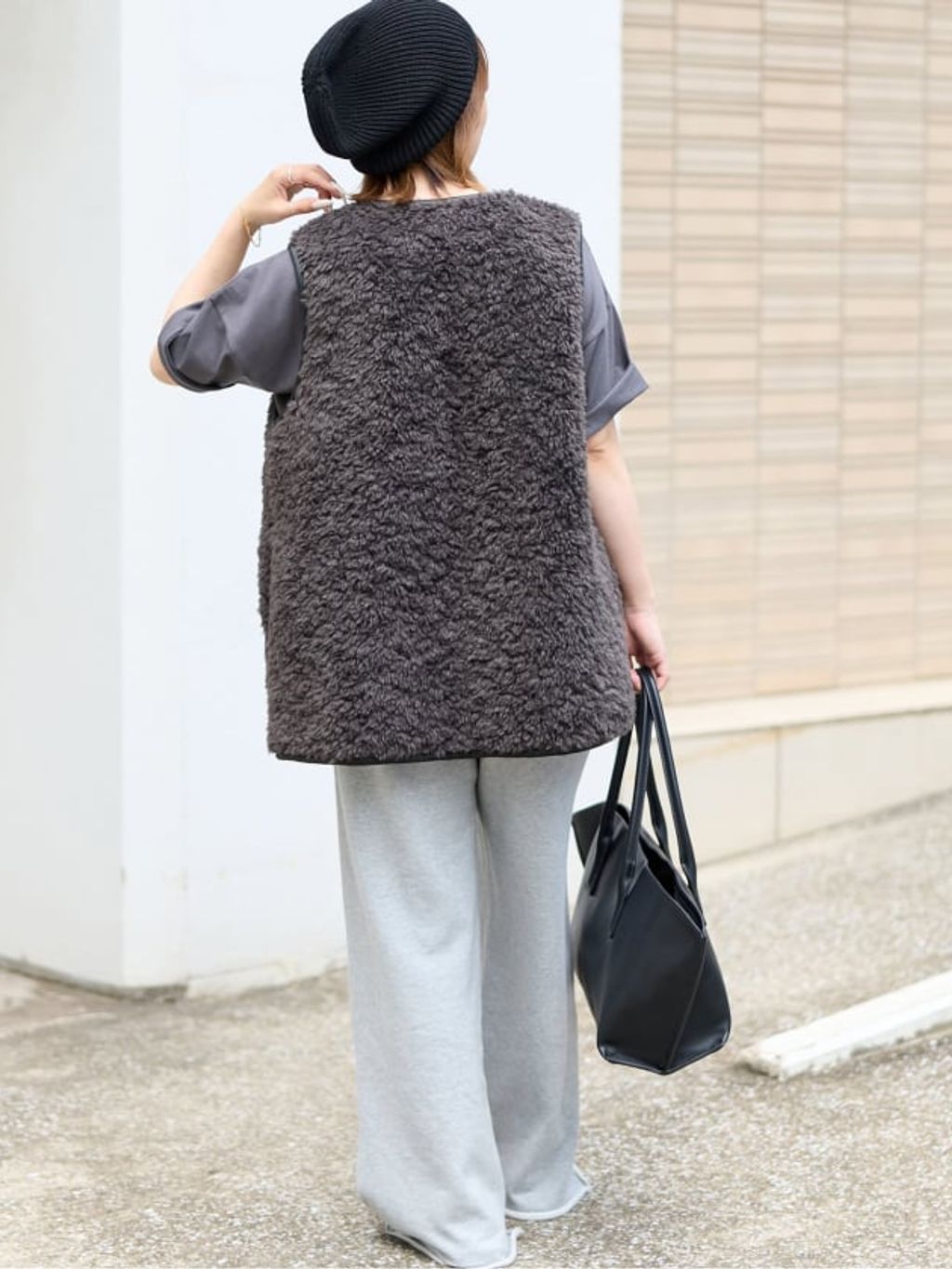 WEB・一部店舗限定追加》シープフェイクファージップベストの