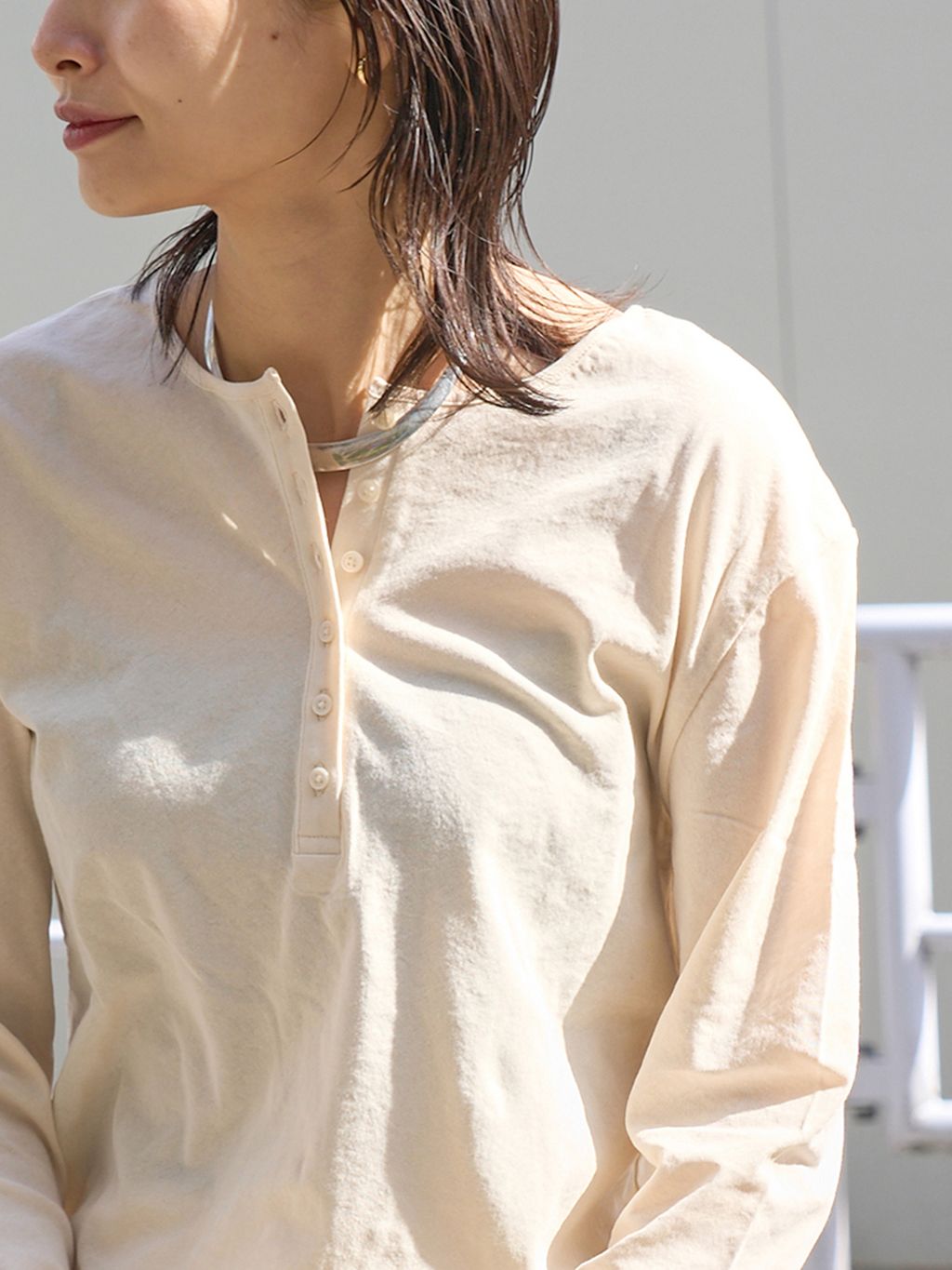 予約》シアーコットン2WAYヘンリーのコーディネートスナップ