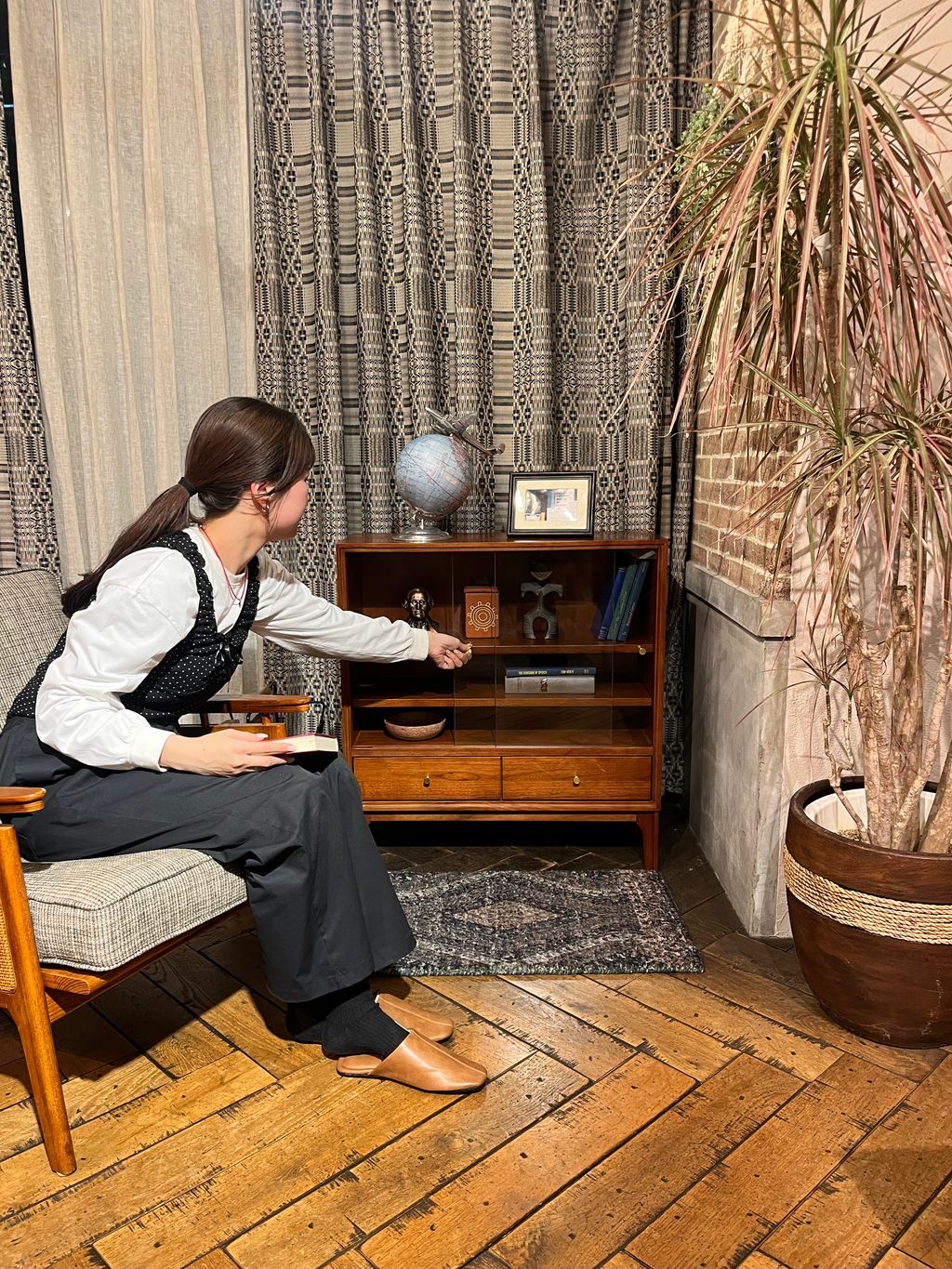 JOURNAL STANDARD FURNITURE