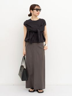 FINE WOOL TIGHT SKIRTのコーディネートスナップ（STAFF.O）｜L