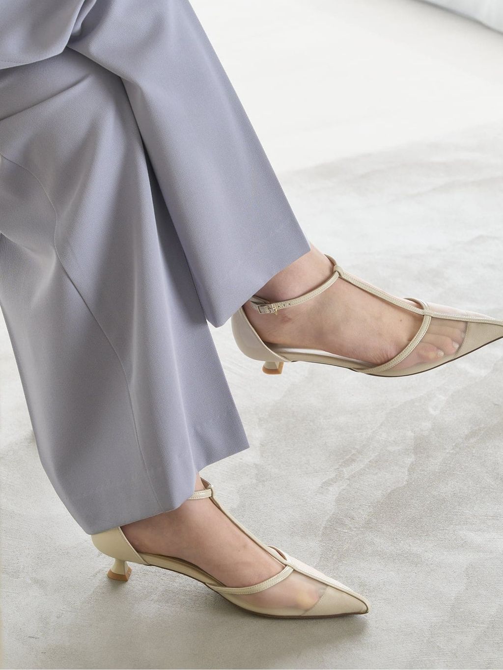 追加予約》3.5cmTストラップシアーパンプスのコーディネートスナップ