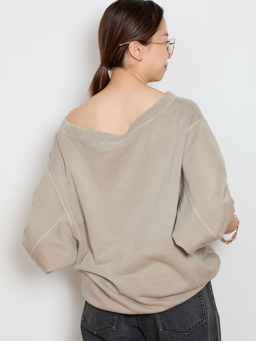 Vintage Off Shoulder プルオーバーのコーディネートスナップ（HASE