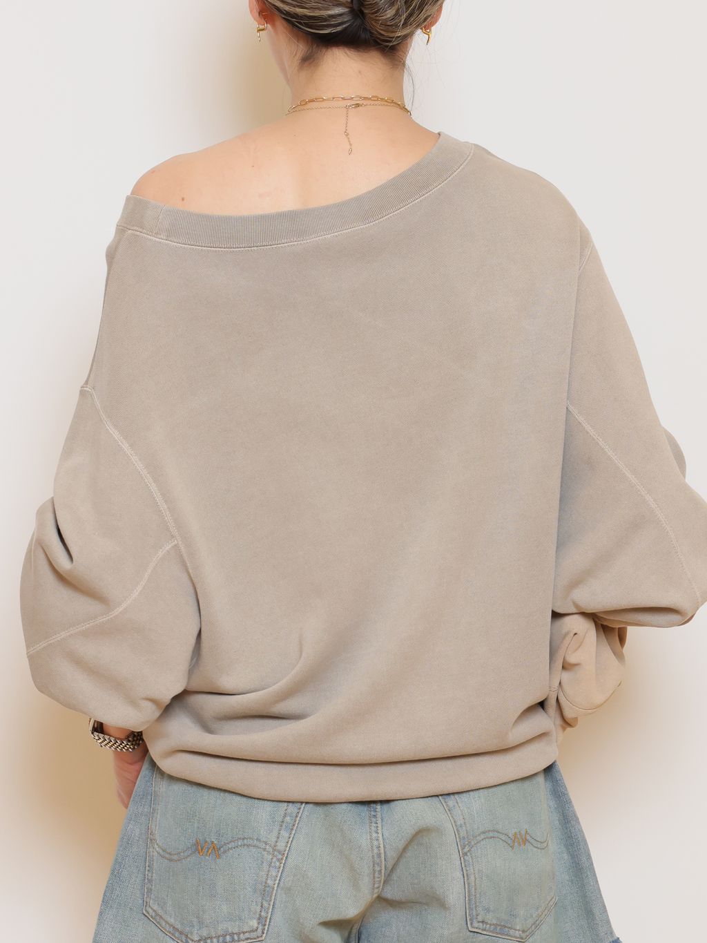 Vintage Off Shoulder プルオーバーのコーディネートスナップ（MUSE