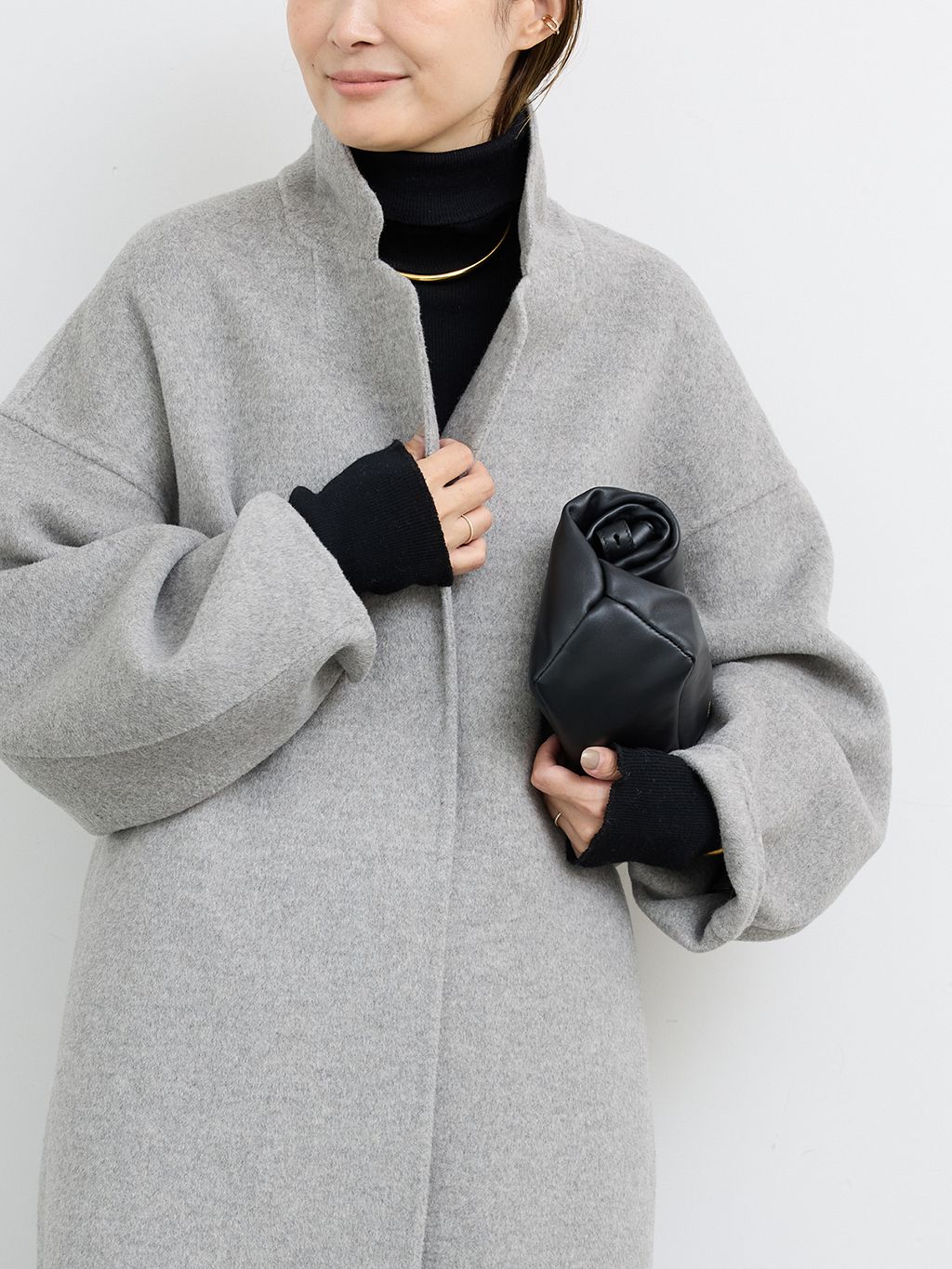 ウールアンゴラリバーコートのコーディネートスナップ（MIZU