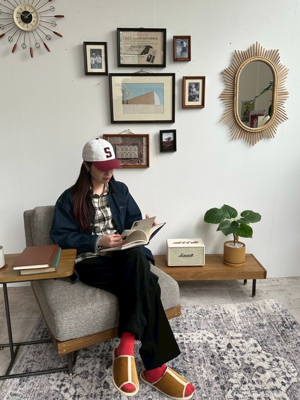 JOURNAL STANDARD FURNITURE