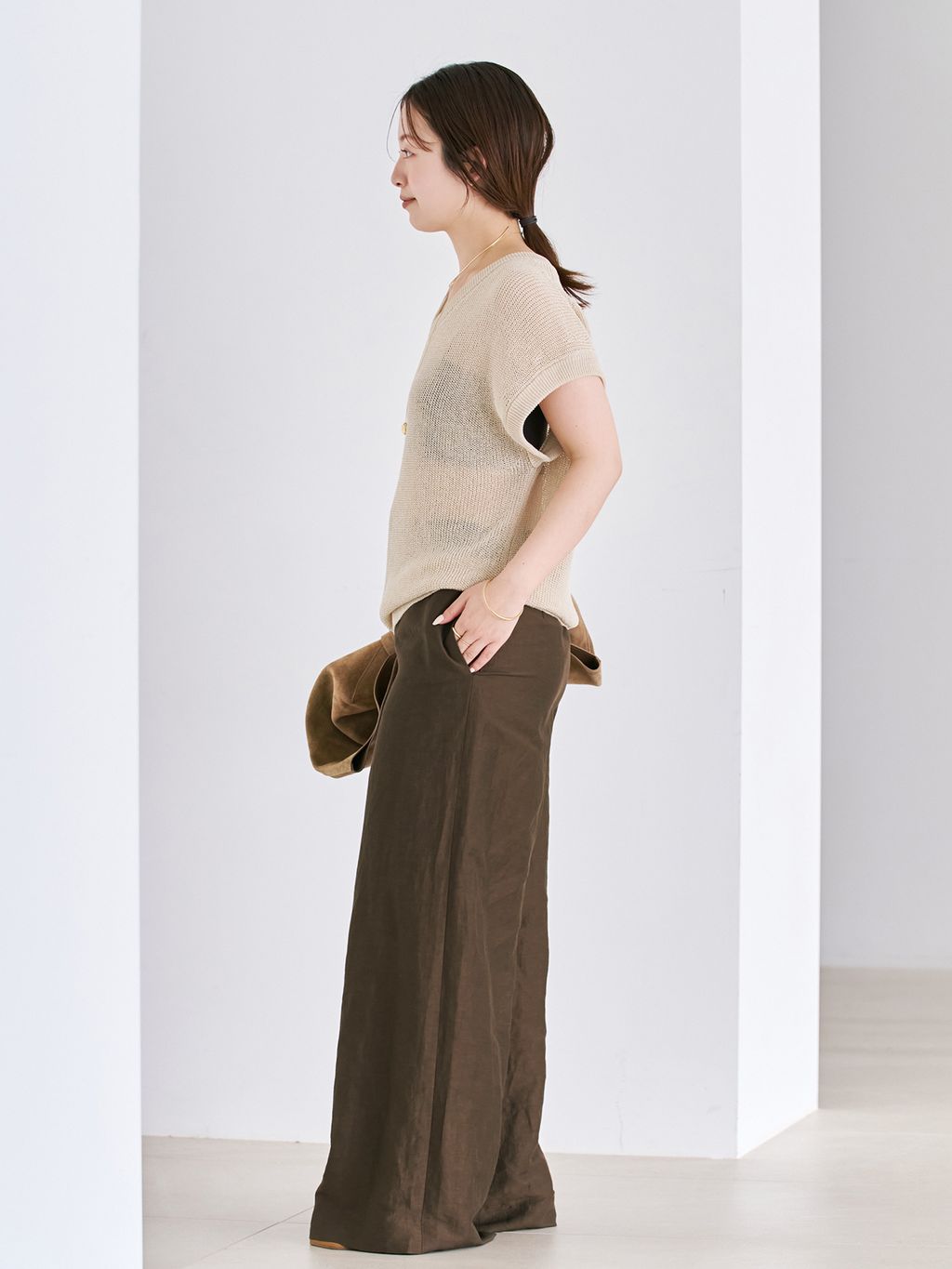 2WAY カタアゼ KNIT ベストのコーディネートスナップ（chihiro