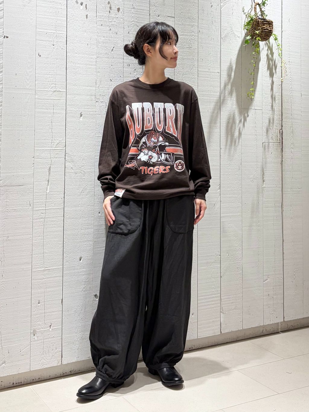 カーリーショートベストのコーディネートスナップ（N.H）｜journal
