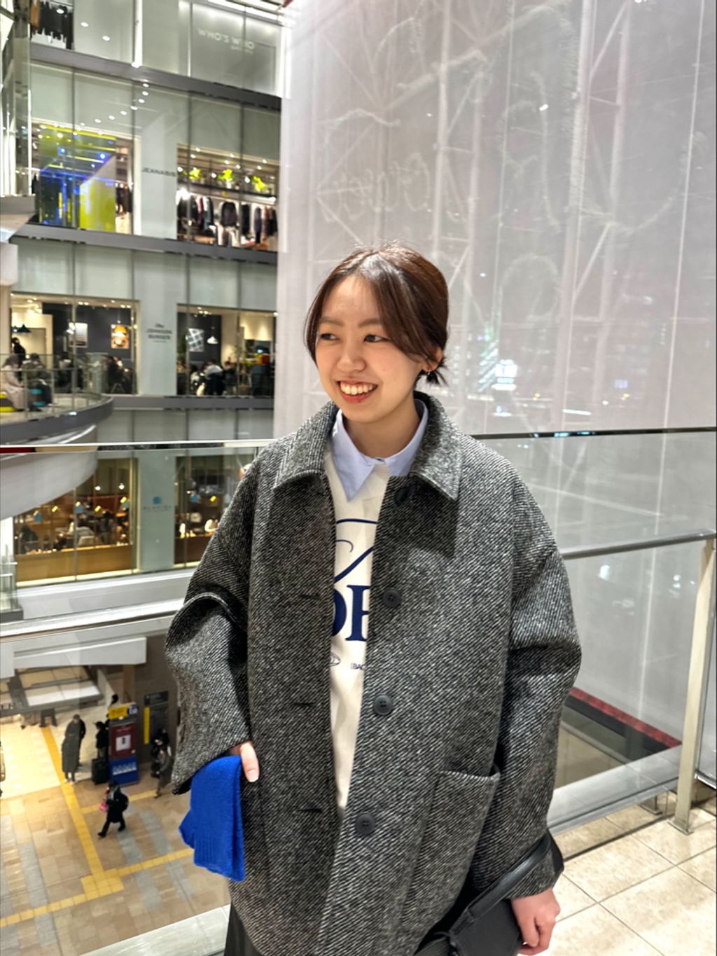 ツイードボンディングステンカラーショートコートのコーディネート