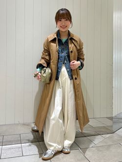撥水中綿ステンカラーコートのコーディネートスナップ（hina）｜SLOBE