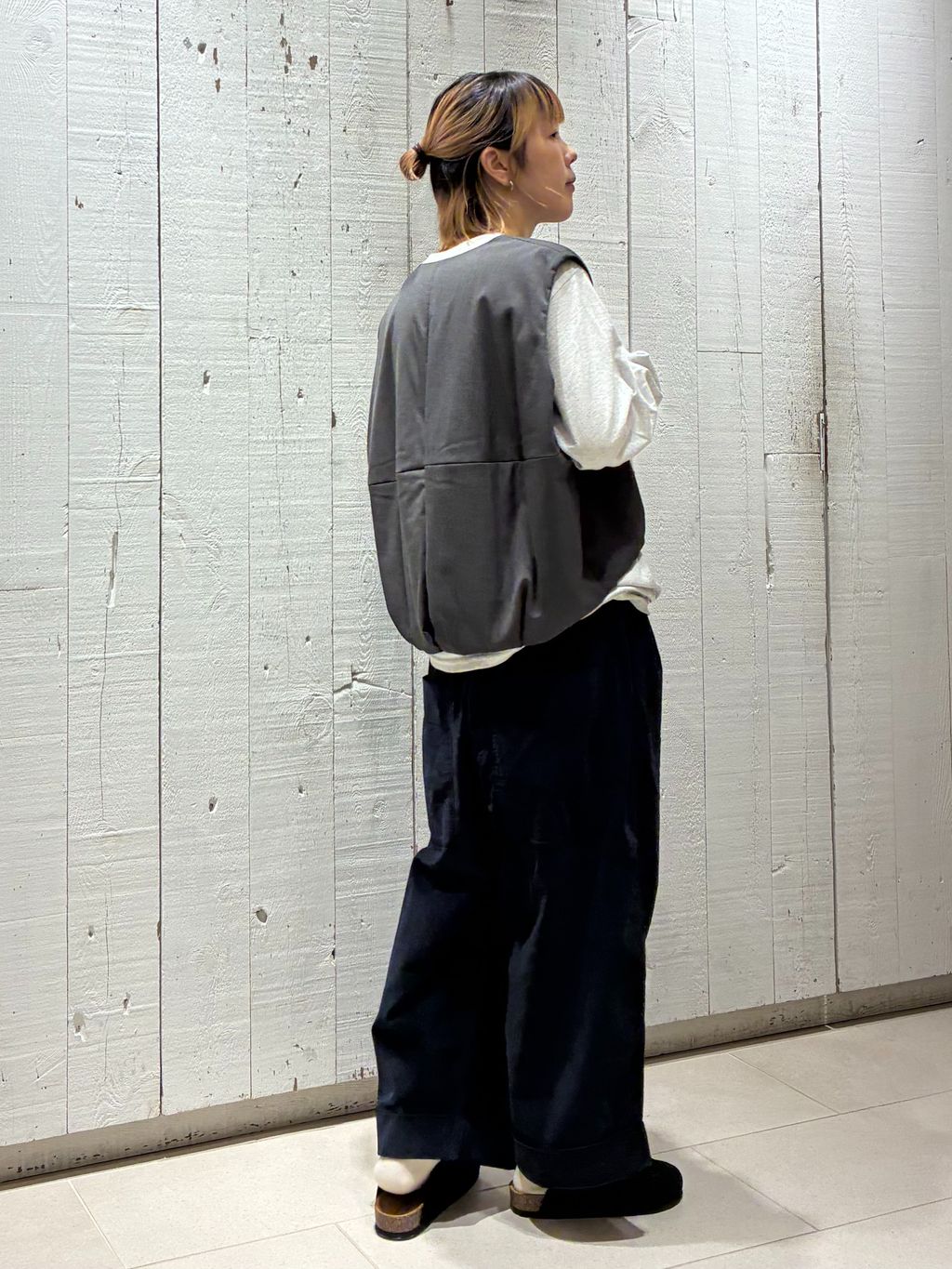 TWツイルナカワタベストのコーディネートスナップ（K.M）｜journal