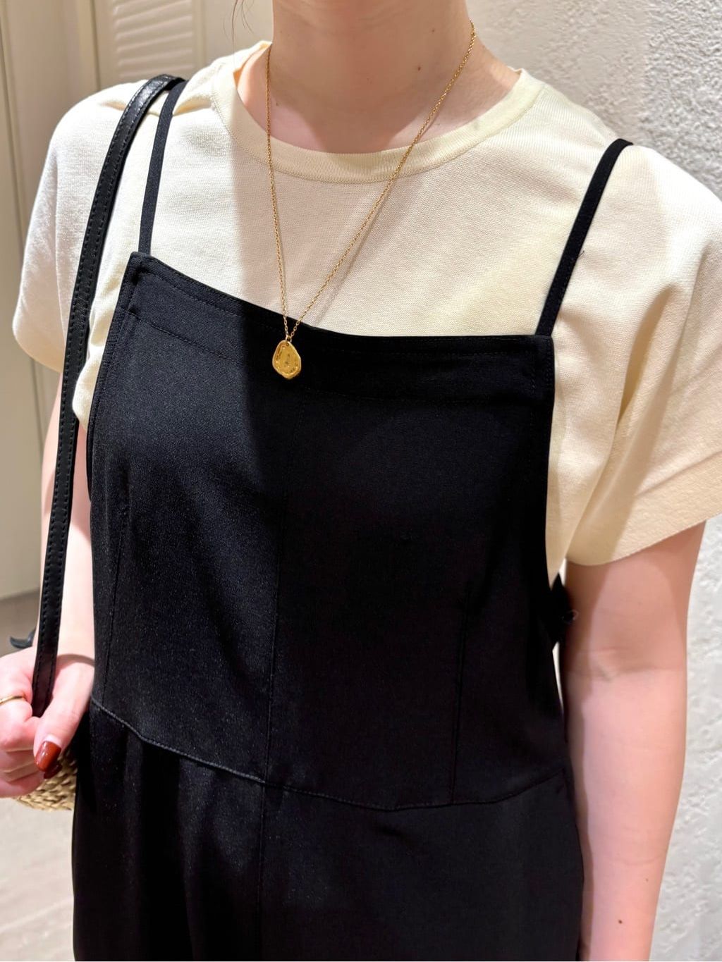 2枚セット》ナローサロペット×TEEセットのコーディネートスナップ
