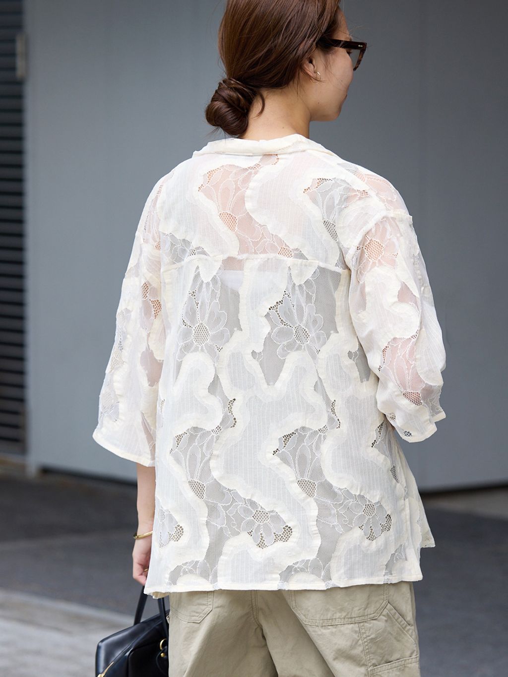 ≪追加予約≫ESTHE OVERSIZED SHEER LACE シャツのコーディネート