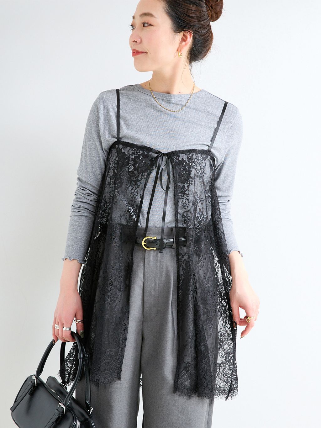 予約》【WEB＋一部店舗限定】手洗い可 / レース2WAYキャミソールの