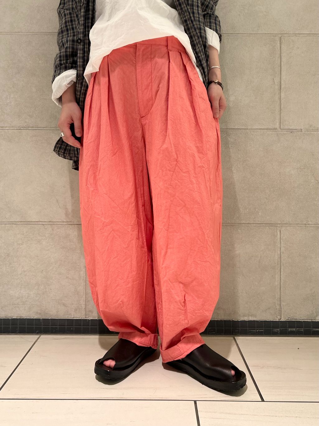 ARMEN 】COTTON BOAT NECK SMOCKのコーディネートスナップ（A.T