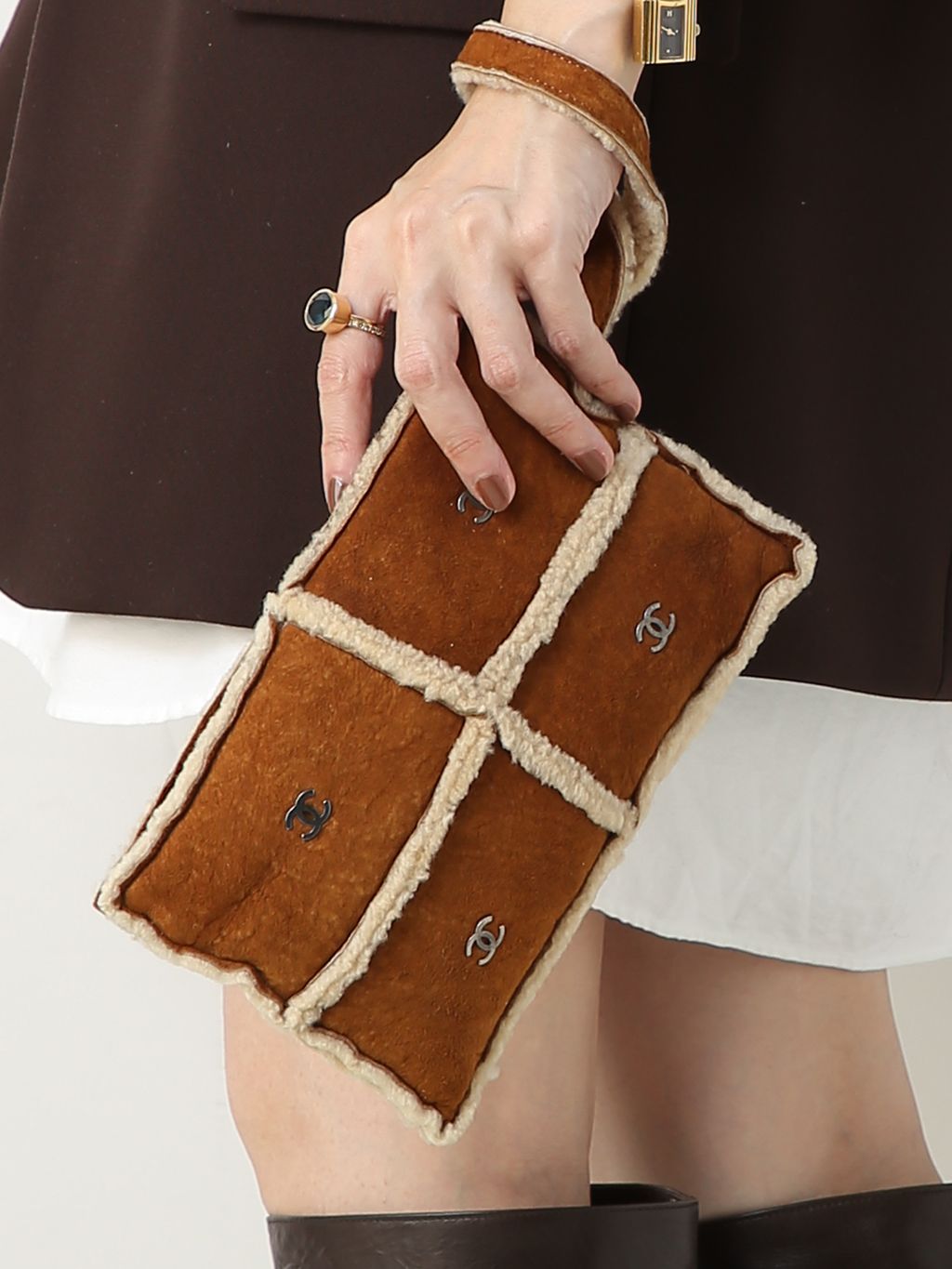 CHANEL/シャネル】クラッチバッグ mutonのコーディネートスナップ
