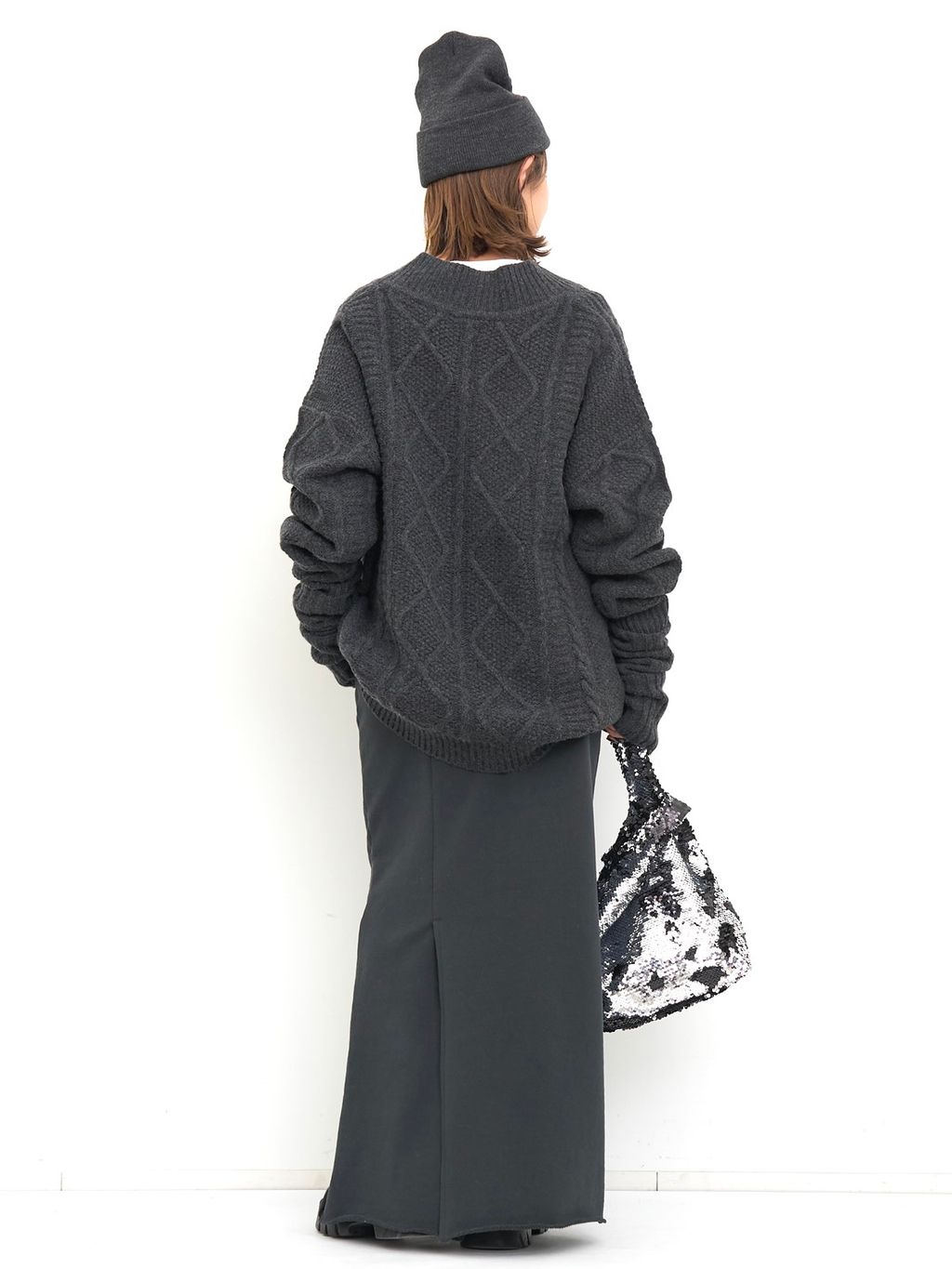 ALAN V-NECK KNITのコーディネートスナップ（PR Sasaki）｜L