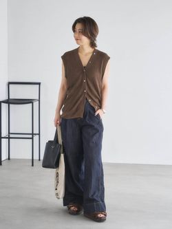 レザーボアベルトサンダルのコーディネートスナップ（suna）｜LE TALON