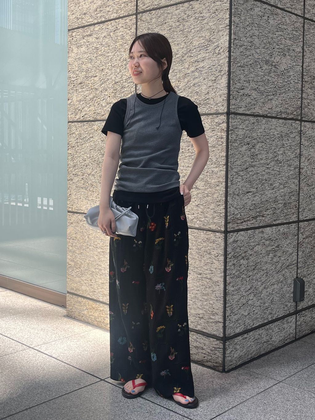 embroideryメッシュパンツのコーディネートスナップ（kana）｜SLOBE