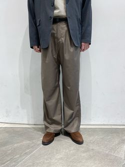 Gramicci / グラミチ 別注 ストレート タック スラックスの