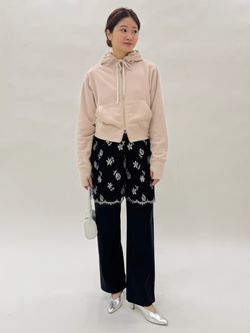 miller×lulu】クロップドパーカーのコーディネートスナップ（emi 