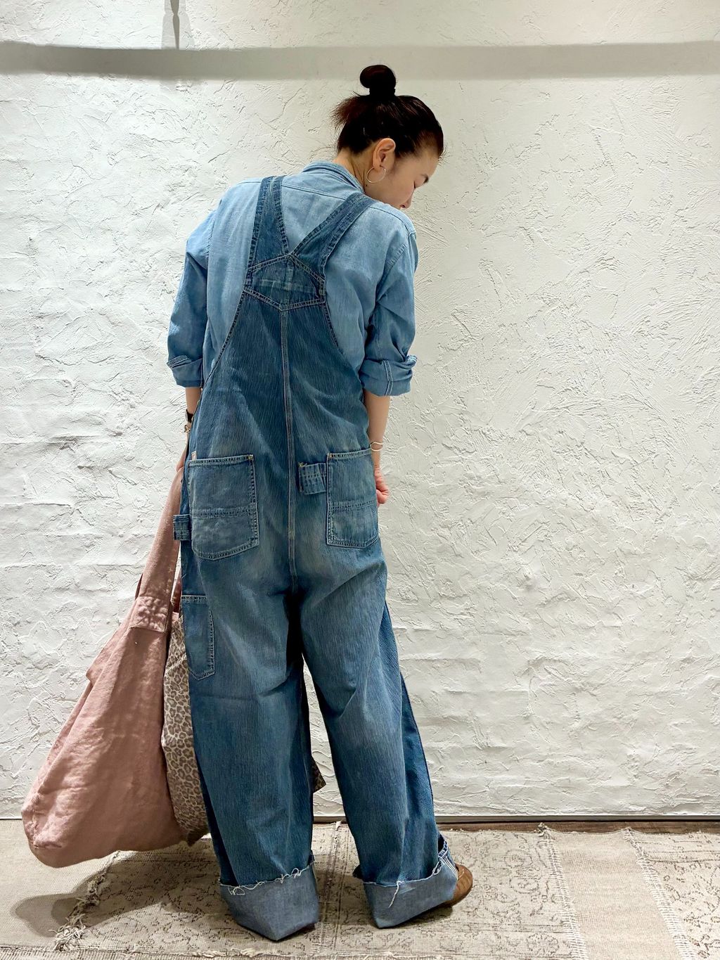 chimala】 8.5OZ W WIDTH DENIM OVERALLのコーディネートスナップ（H.M