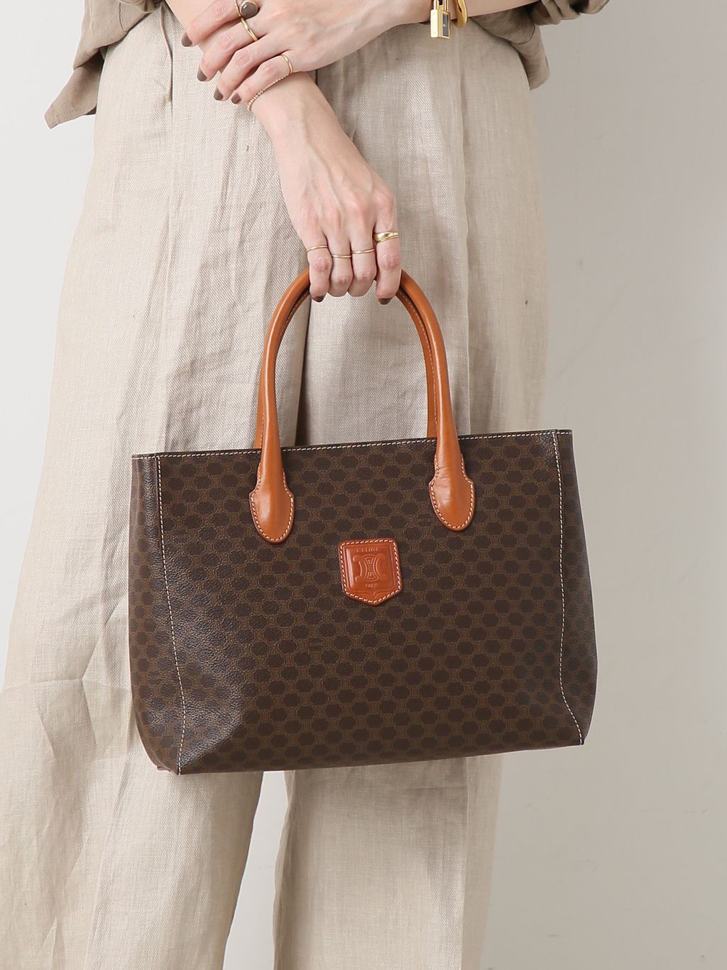 極美品鍵完備 CELINE ビシネス ハンドバッグ マカダム柄 A4収納可能 VINTAGE CELINE/セリーヌ】ハンドバッグ macadamのコーディネート