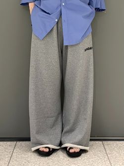 予約》SUNDAY スウェットパンツのコーディネートスナップ（M.K