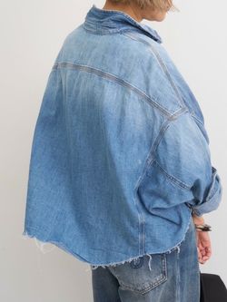 R13/アールサーティーン】 CROPPED DENIM SHIRTのコーディネート