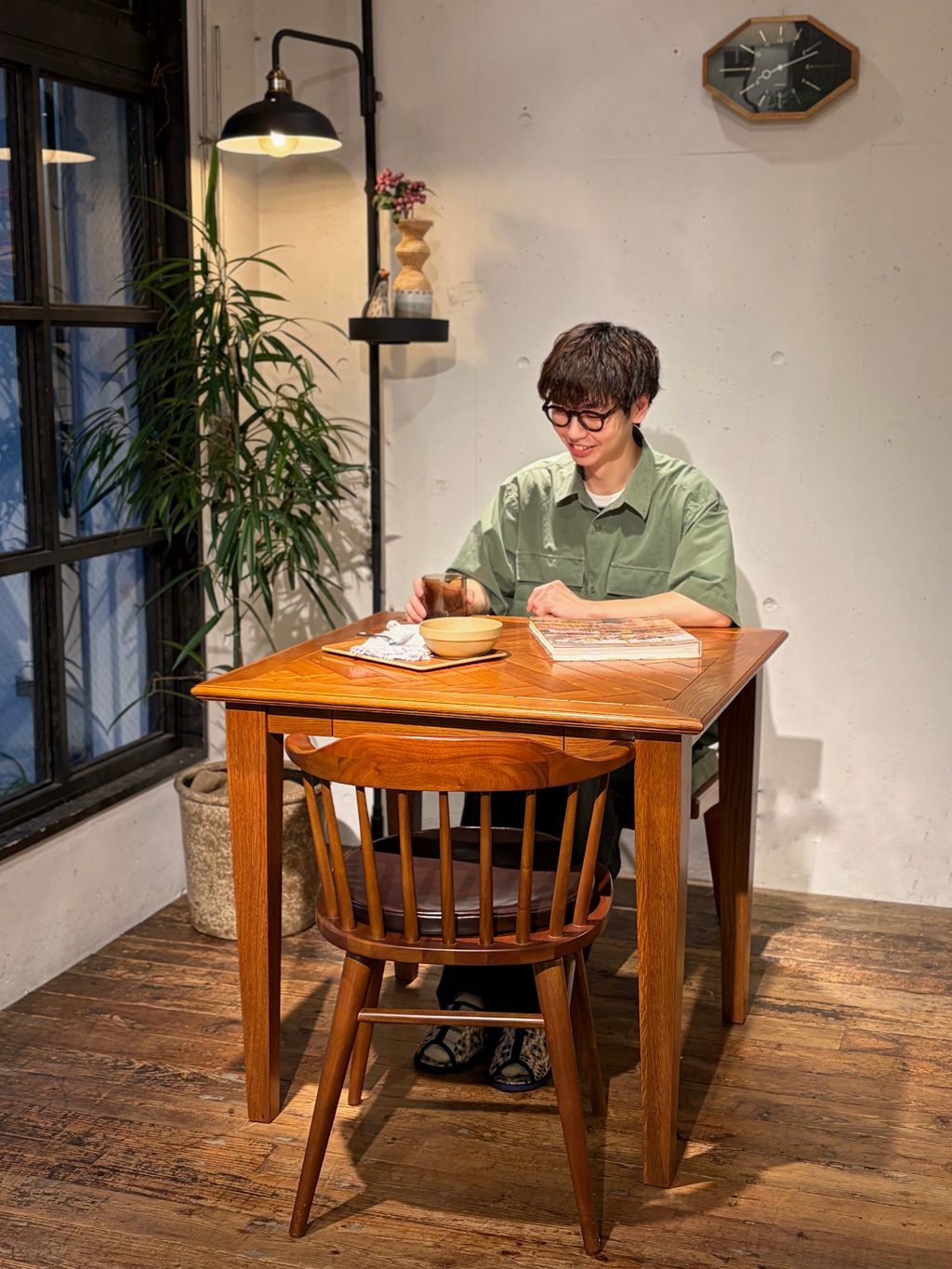 JOURNAL STANDARD FURNITURE