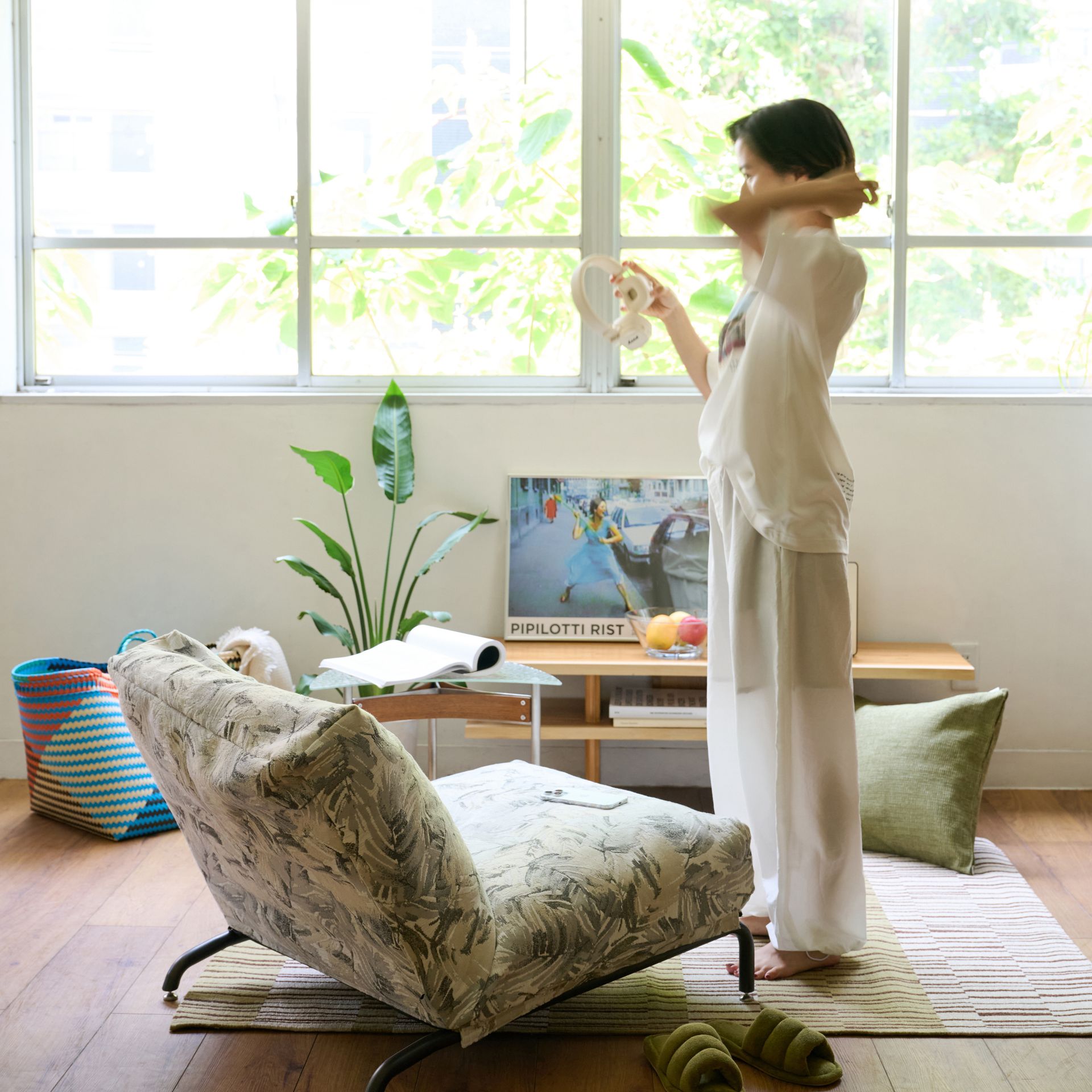 RODEZ CHAIRが彩る、夏のスタイル。｜JOURNAL STANDARD FURNITURE