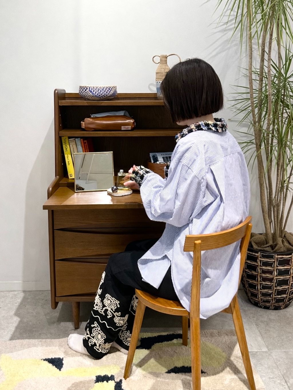 JOURNAL STANDARD FURNITURE