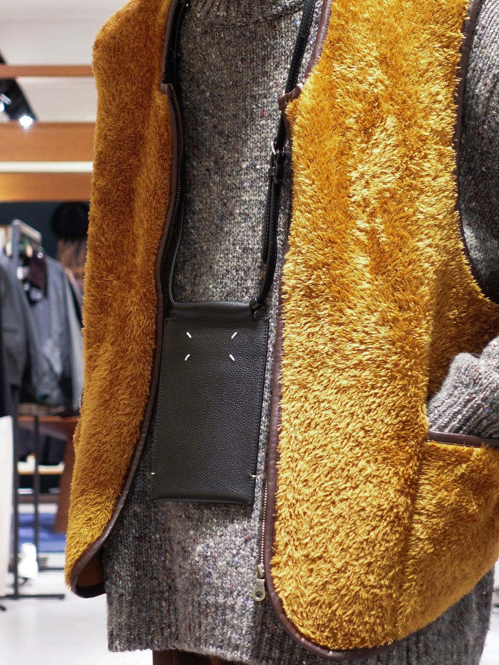 パイピング ファー ベストのコーディネートスナップ（藤田英嗣