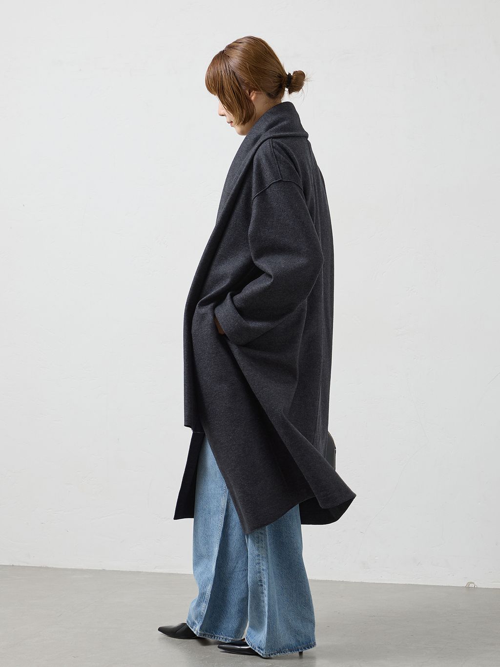 HARRIS WHARF LONDON Women scarf coat light pressed wool コートの