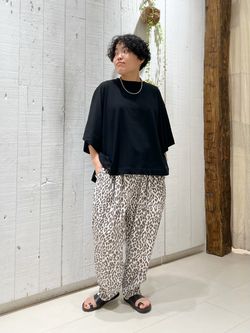 レオパリネン タックイージーパンツのコーディネートスナップ（MM