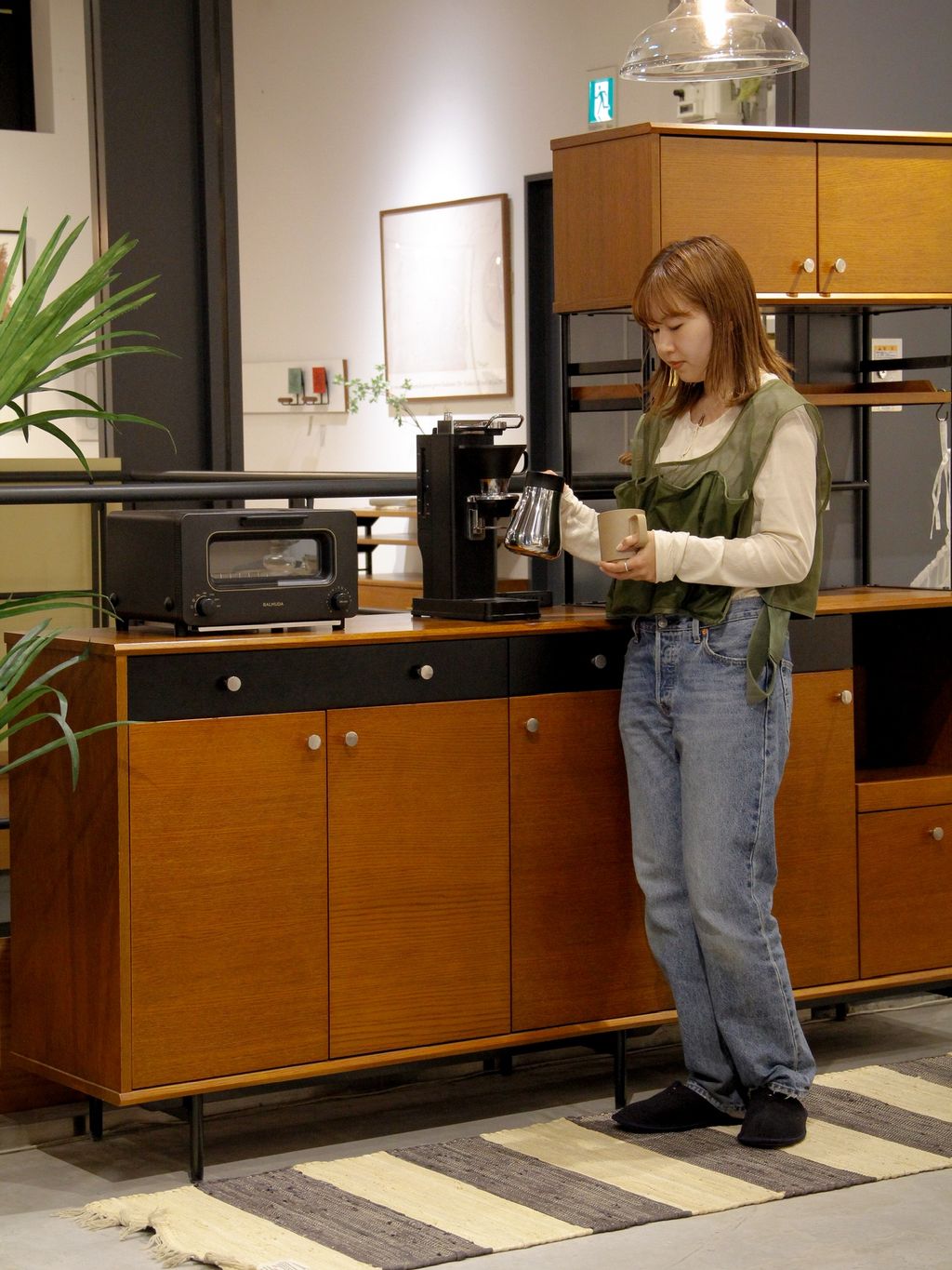 JOURNAL STANDARD FURNITURE