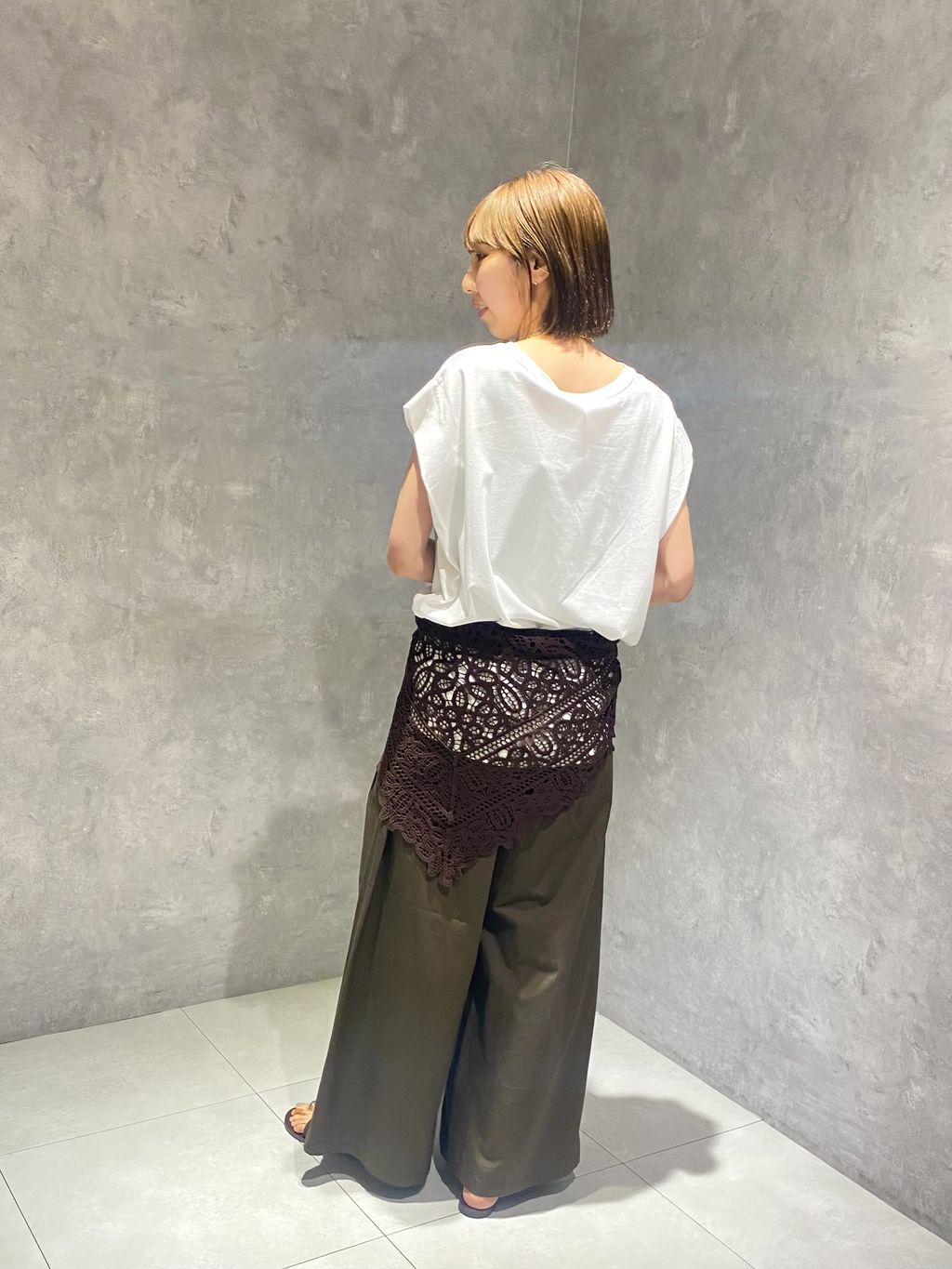 コットンリネンタックワイドパンツのコーディネートスナップ（chisato