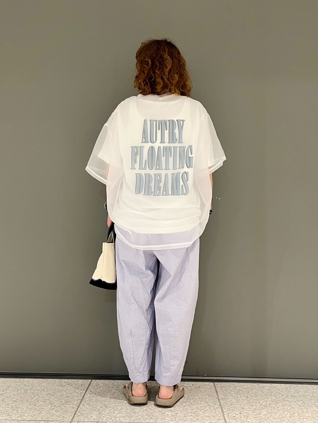 SUNDAY Sheer Tシャツのコーディネートスナップ（YY）｜journal