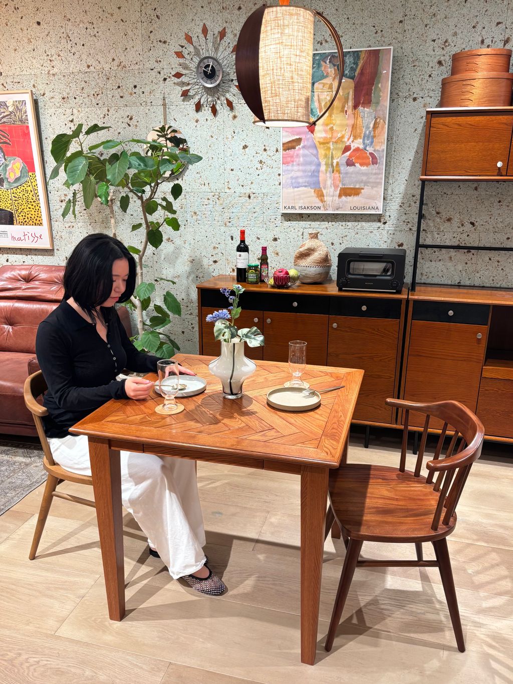 JOURNAL STANDARD FURNITURE