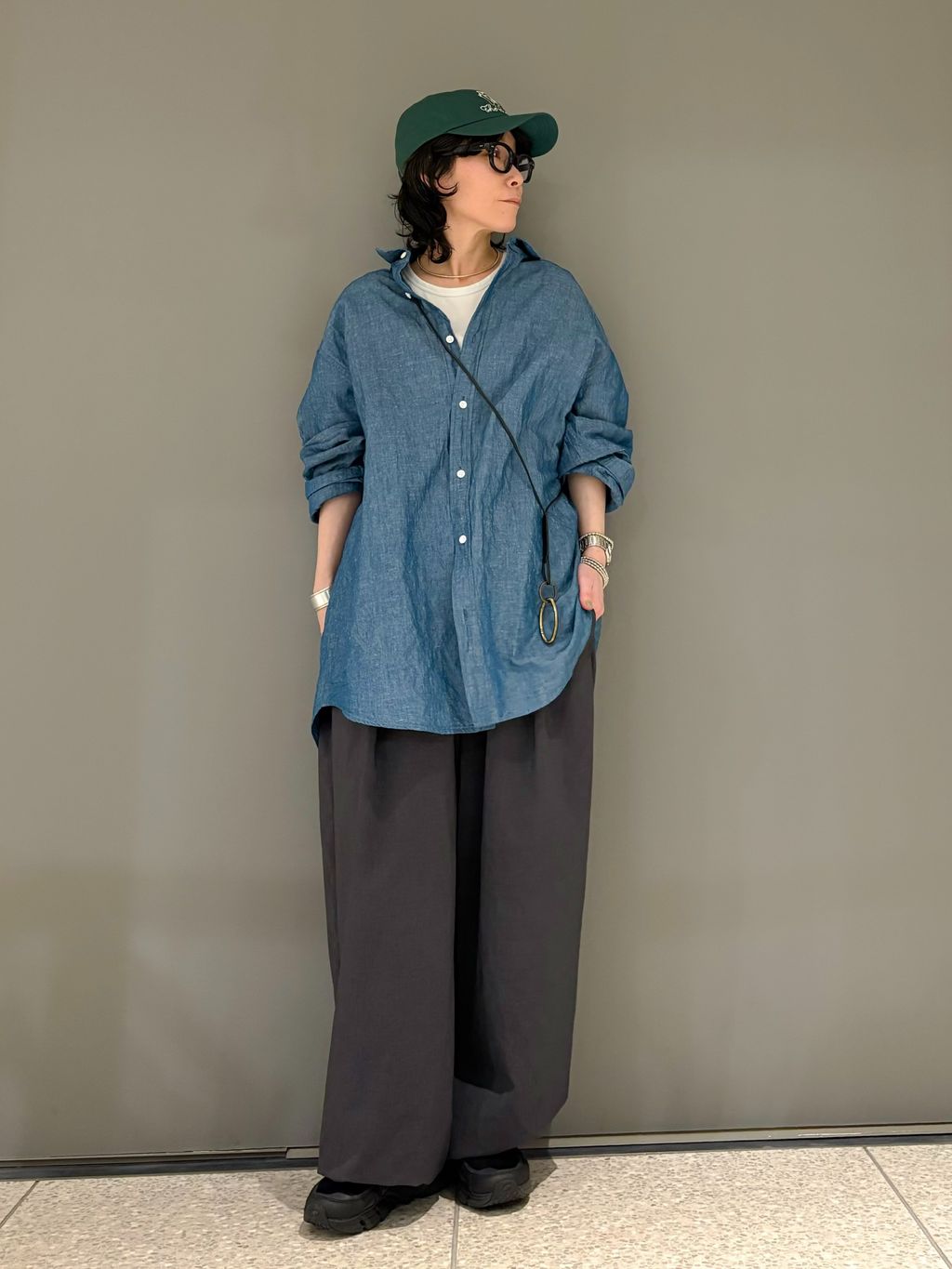 CLシャンブレー Plainシャツのコーディネートスナップ（A.I）｜journal 
