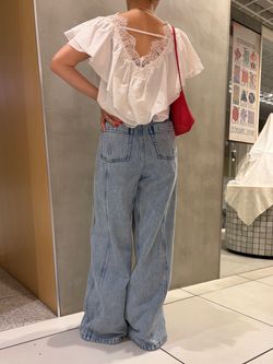 予約》IENA LA BOUCLE レース Vネックブラウスのコーディネート