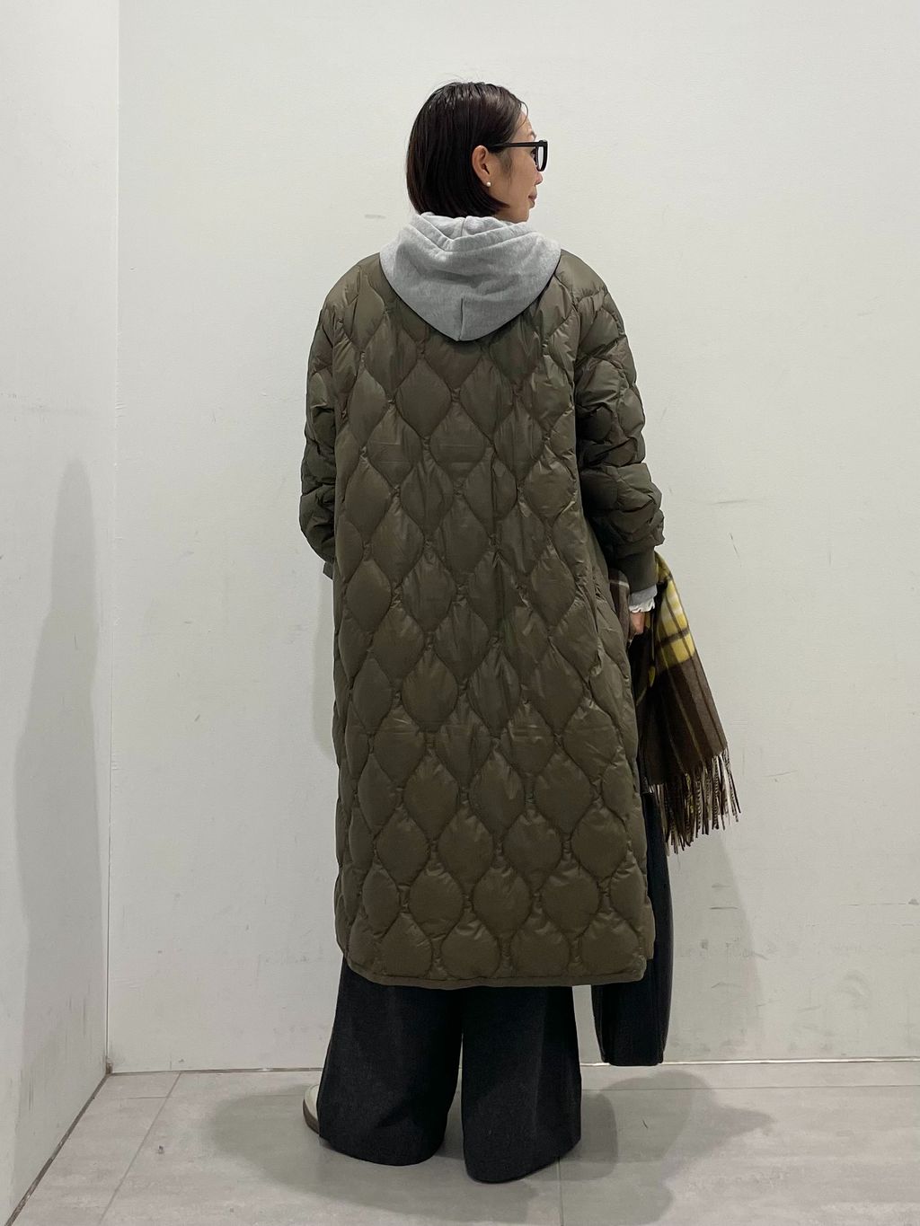ジャーナルスタンダードレリューム 別注【TAION 】ロングダウンコート カーキ 別注【TAION / タイオン】ロングダウンコートのコーディネートスナップ